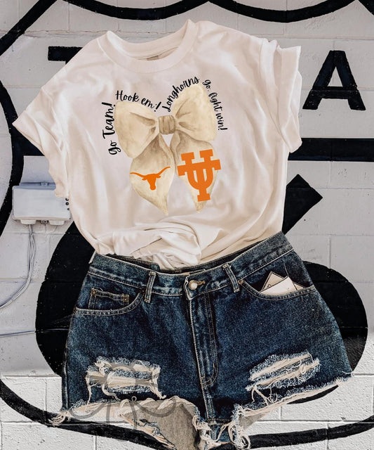 ‘TU’ Longhorns Beige Bow Completed Tee